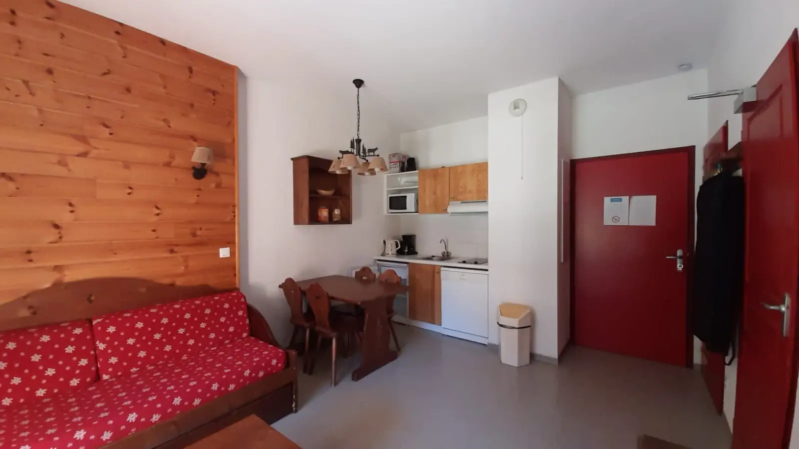 bcd06622-bd72-43ce-9a7f-a9aacf42f97a